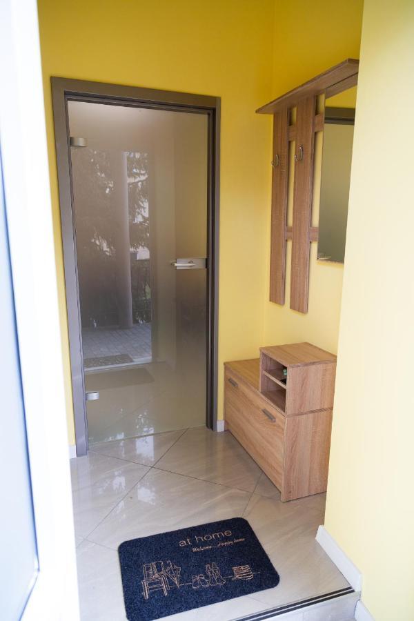 Apartament Przy Rynku Ostrowiec Świętokrzyski 外观 照片